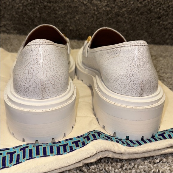 Tory Burch Jessa Lug Sole Cracked White Leather, NWT - Picture 4 of 6